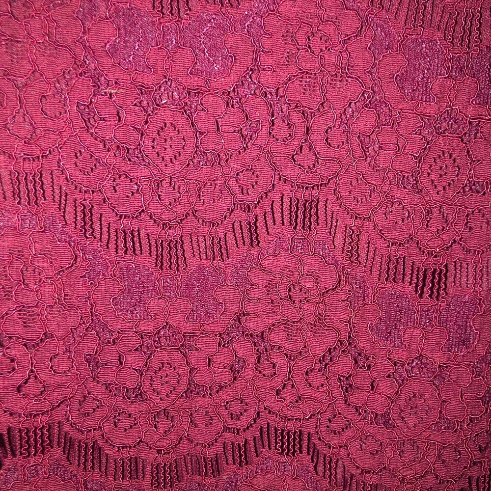 Maroon Top🌹 - Picture 3 of 3